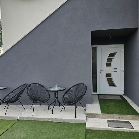 Ferienwohnung Ena1 & Ena2 -Big Free Parking Karlovac Exterior foto