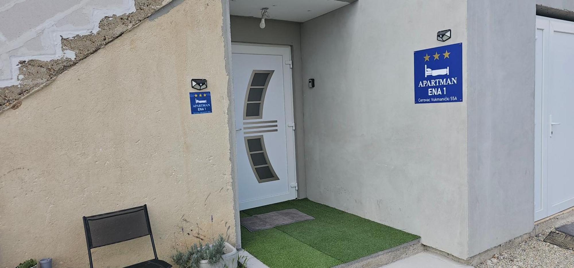 Ferienwohnung Ena1 & Ena2 -Big Free Parking Karlovac Exterior foto