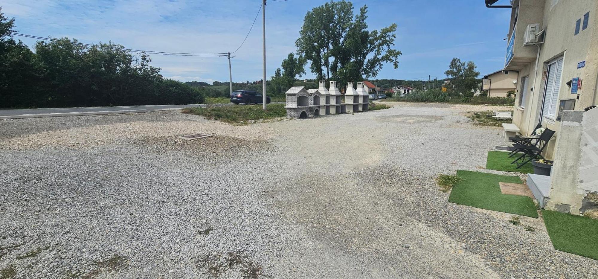 Ferienwohnung Ena1 & Ena2 -Big Free Parking Karlovac Exterior foto