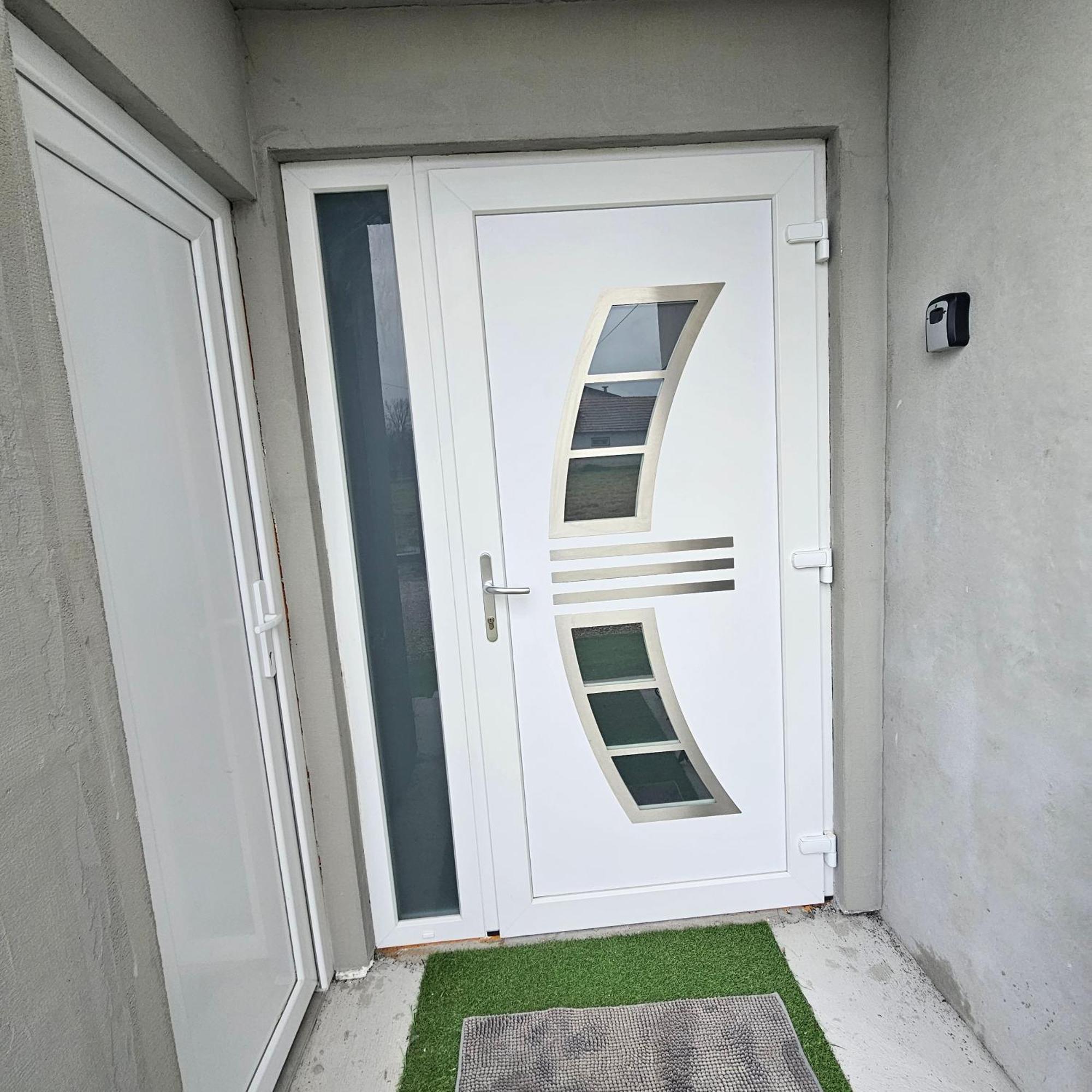 Ferienwohnung Ena1 & Ena2 -Big Free Parking Karlovac Exterior foto