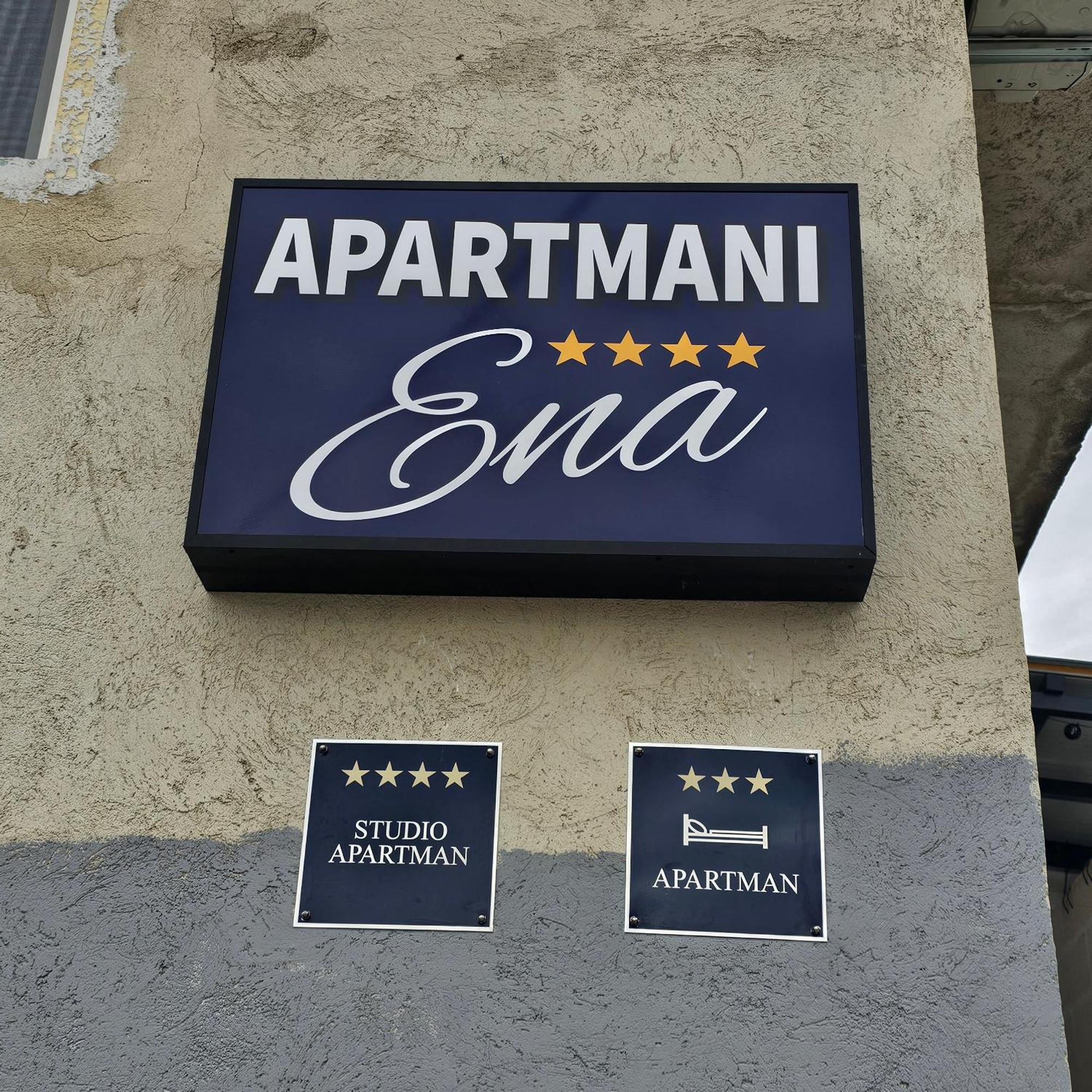 Ferienwohnung Ena1 & Ena2 -Big Free Parking Karlovac Exterior foto
