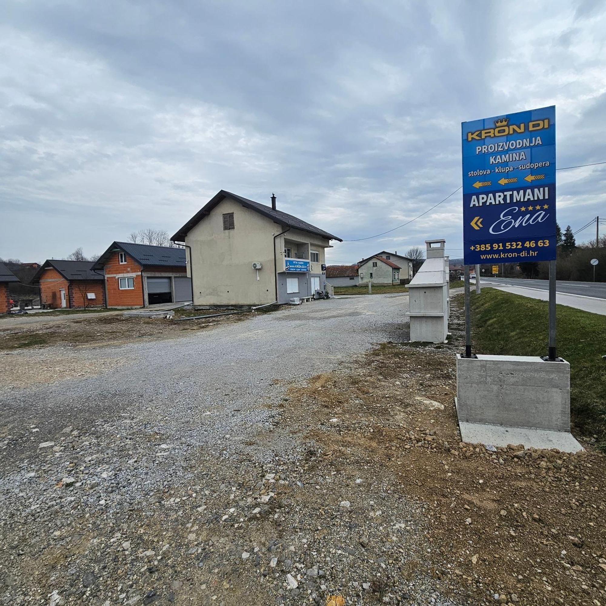 Ferienwohnung Ena1 & Ena2 -Big Free Parking Karlovac Exterior foto