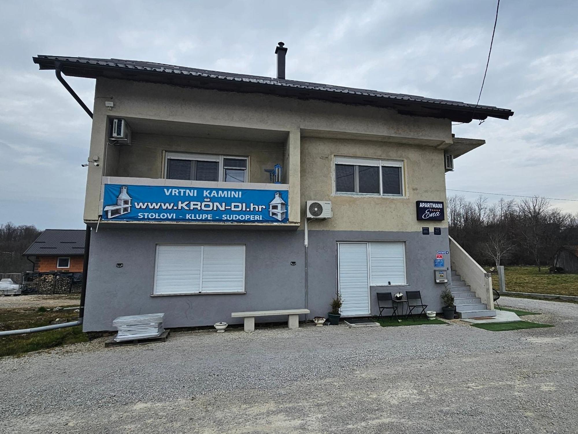 Ferienwohnung Ena1 & Ena2 -Big Free Parking Karlovac Exterior foto